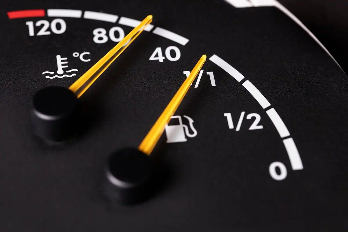 Ceasuri de bord cu indicator de combustibil și de temperatură
